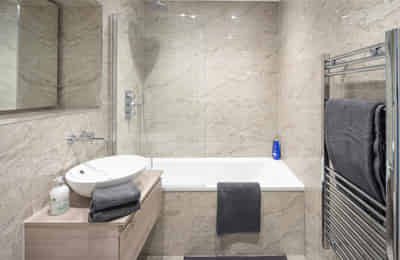1 Bedroom 1 Bathroom Apartment - Kitchen?w=400&h=260&fit=crop&q=40&auto=format&trim=auto