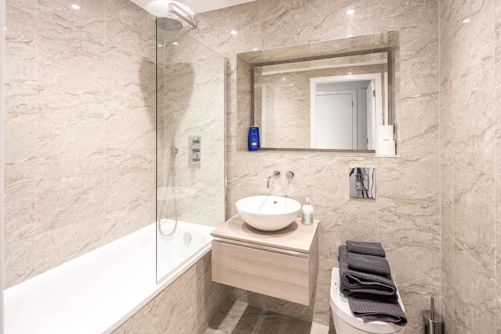 Abbey View 8, St Albans - Watford, England, United Kingdom - 1 Bedroom Flat - Bathroom