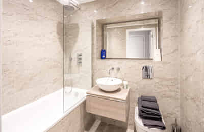 Abbey View 8, St Albans - Watford, England, United Kingdom - 1 Bedroom Flat - Bathroom