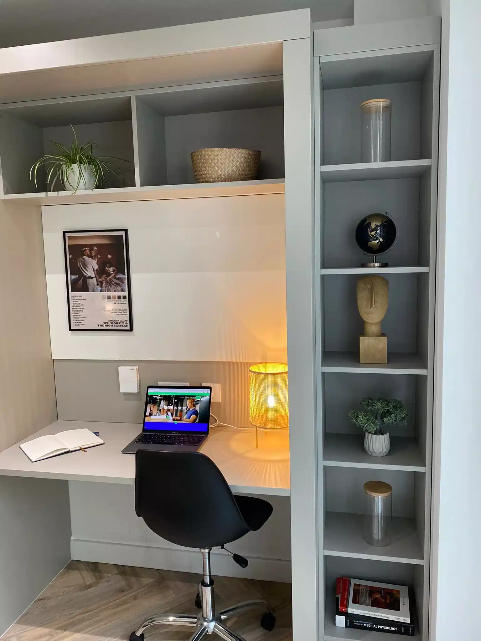 Common Area?w=400&h=260&fit=crop&q=40&auto=format&trim=auto