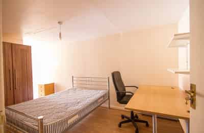 6 Bedrooms 6 Bathroom Apartment (1) - Kitchen?w=400&h=260&fit=crop&q=40&auto=format&trim=auto