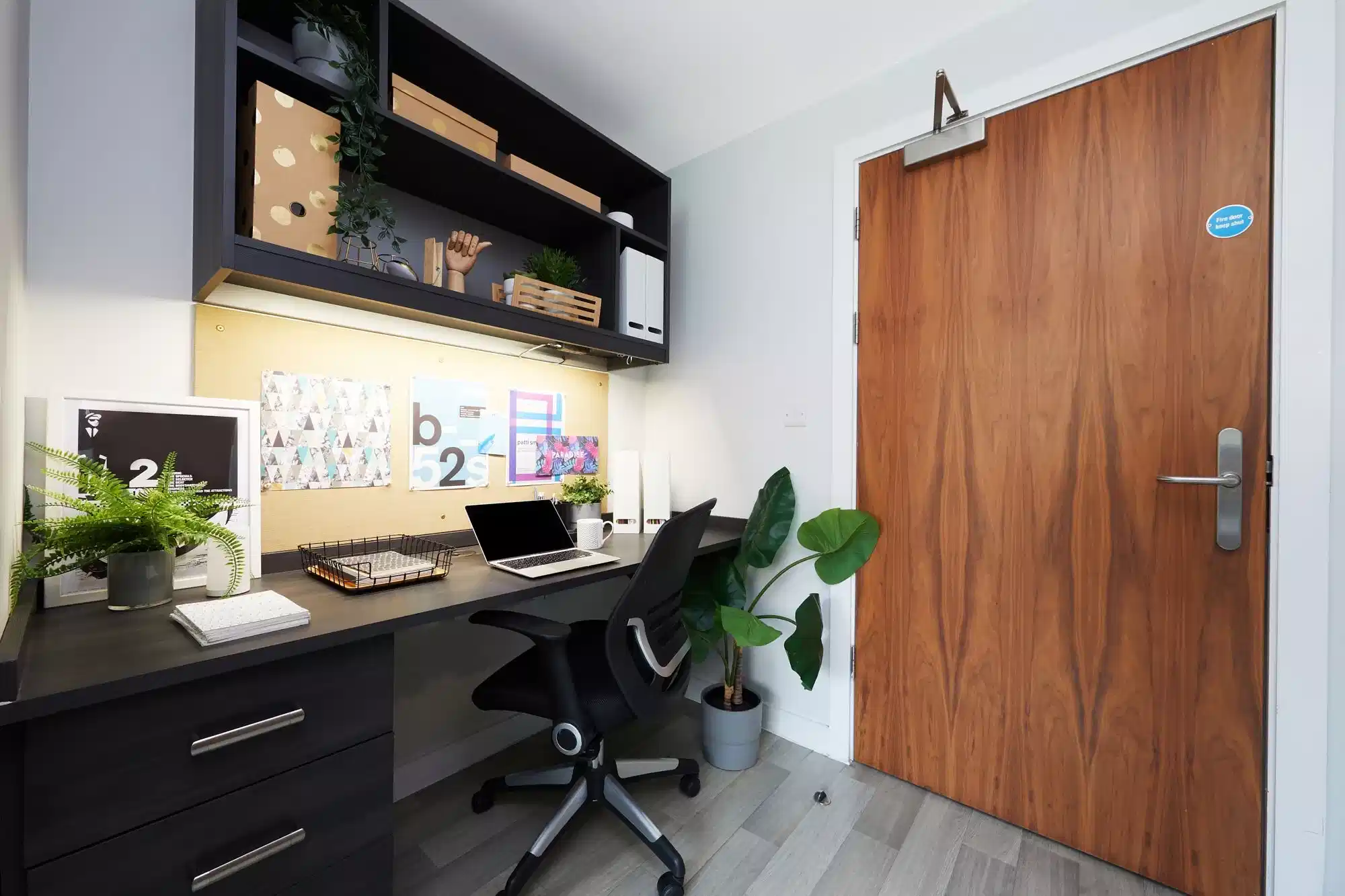 Amenities?w=400&h=260&fit=crop&q=40&auto=format&trim=auto