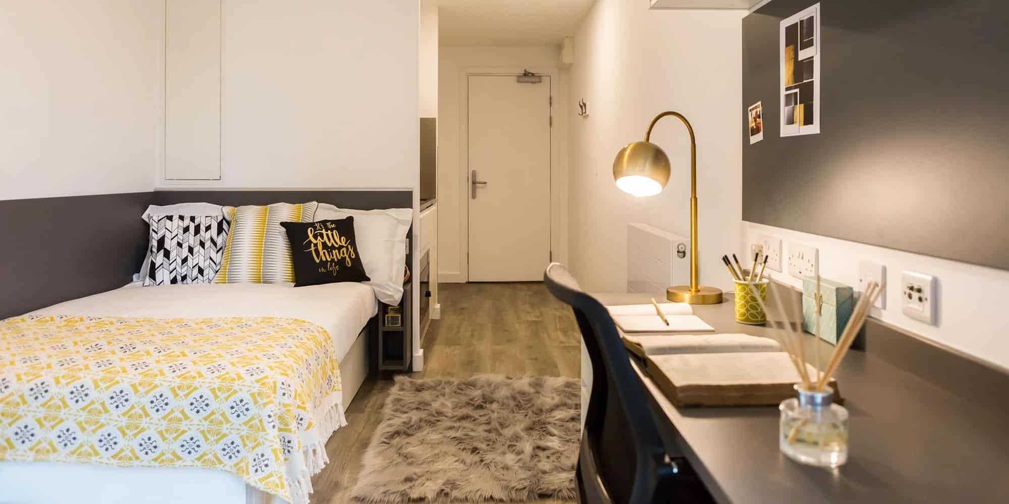 Gold Studio Private Mid Level