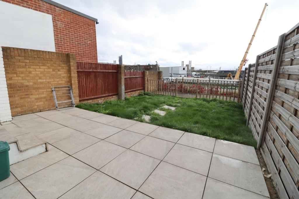 bathroom - Bathroom 2 - 20-10-2023?w=400&h=260&fit=crop&q=40&auto=format&trim=auto