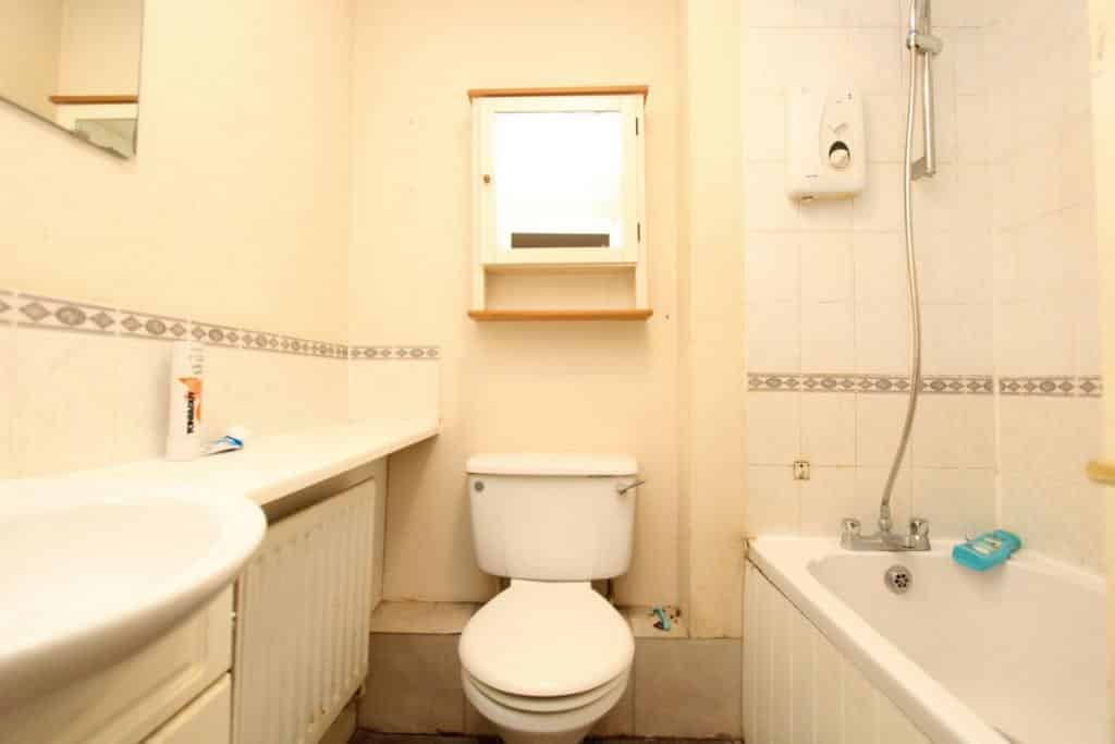3 bedroom house, Dingle Gardens - undefined - bathroom - Bathroom  - 07-07-2023