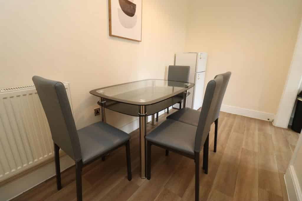 6 bedroom house, Camrose Avenue - undefined - kitchen - Kitchen - 05-07-2023