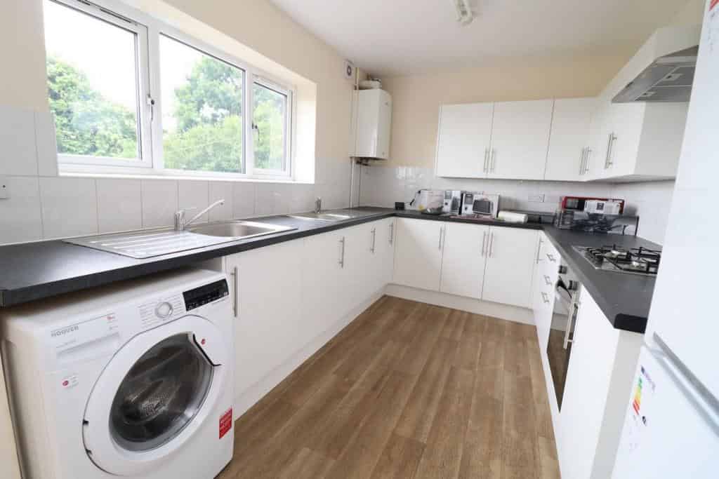 6 bedroom house, Camrose Avenue - undefined - kitchen - Kitchen - 05-07-2023