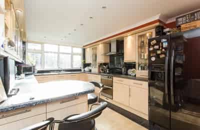 6 bedroom house, Evesham Way - undefined - Kitchen