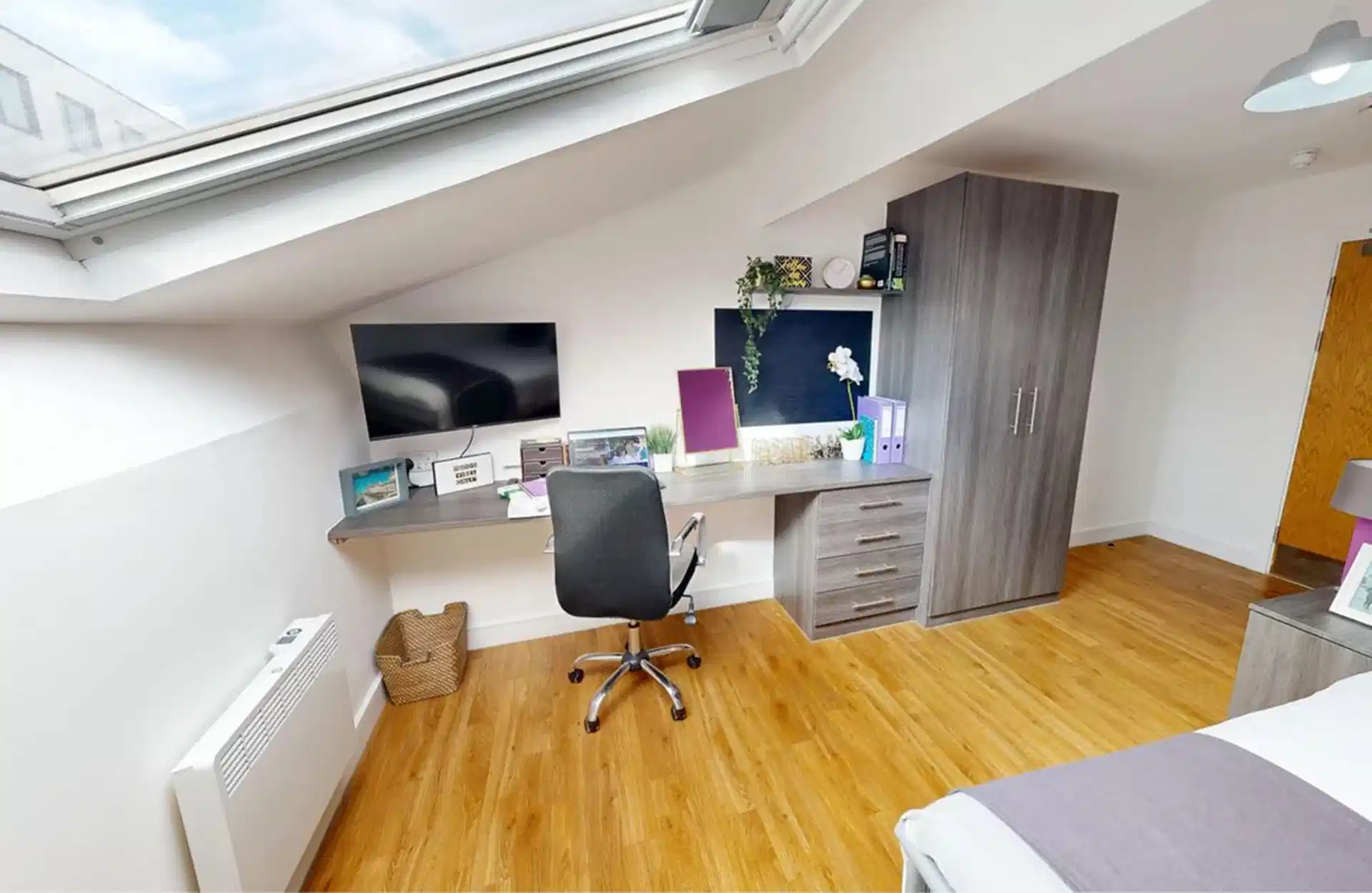 1 Bedroom Apartment