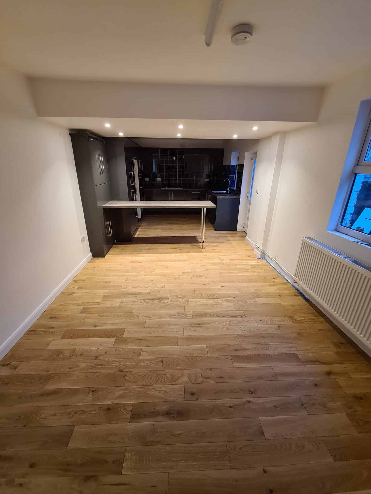 ?w=400&h=260&fit=crop&q=40&auto=format&trim=auto