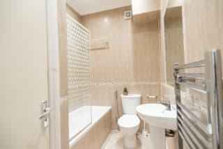 Room in a 3 Bedroom Apartment, Gloucester Pl, London NW1 6BU - London, England, United Kingdom - 5