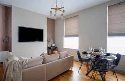2 Bed - 1 Bath - Amenities?w=400&h=260&fit=crop&q=40&auto=format&trim=auto