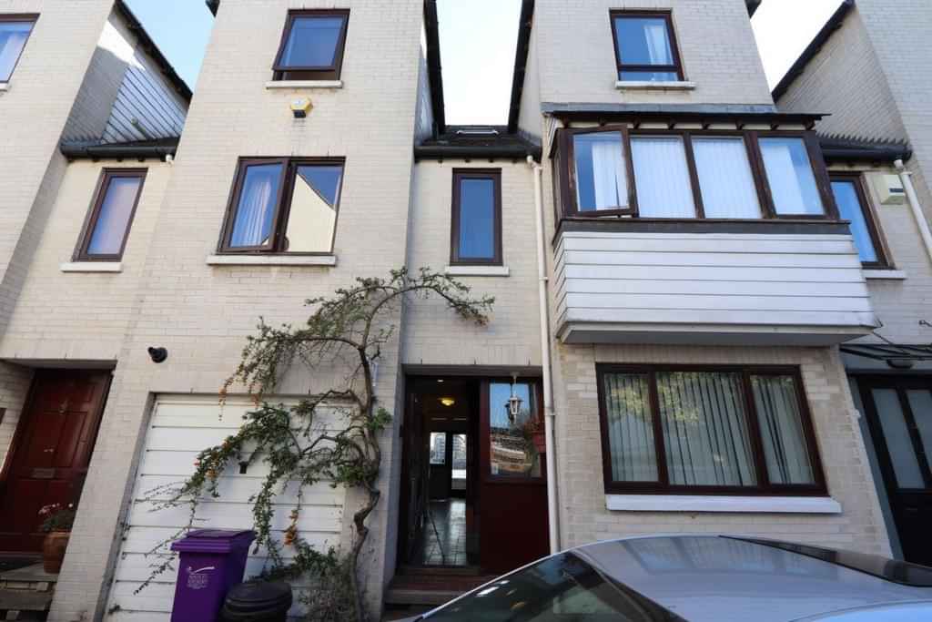 Room in a 4 Bedroom Apartment, Pointers Cl, London E14 3AP - London, England, United Kingdom - Exterior
