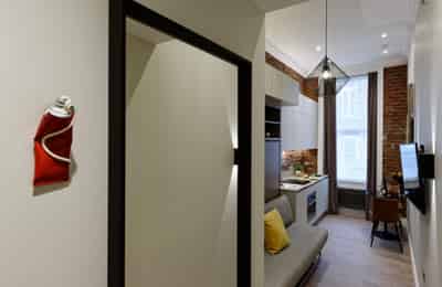 Studio - Bathroom?w=400&h=260&fit=crop&q=40&auto=format&trim=auto