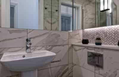 Studio Room, Nottingham Pl, London W1U 5LR (Studio 4) - London, England, United Kingdom - Studio - Bathroom