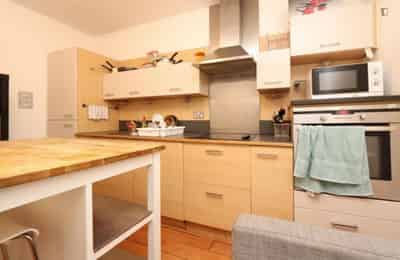 3 Bedroom 1 Bathroom Apartment - Bedroom?w=400&h=260&fit=crop&q=40&auto=format&trim=auto