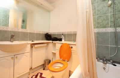 3 Bedroom Apartment - 1 - Bedroom?w=400&h=260&fit=crop&q=40&auto=format&trim=auto