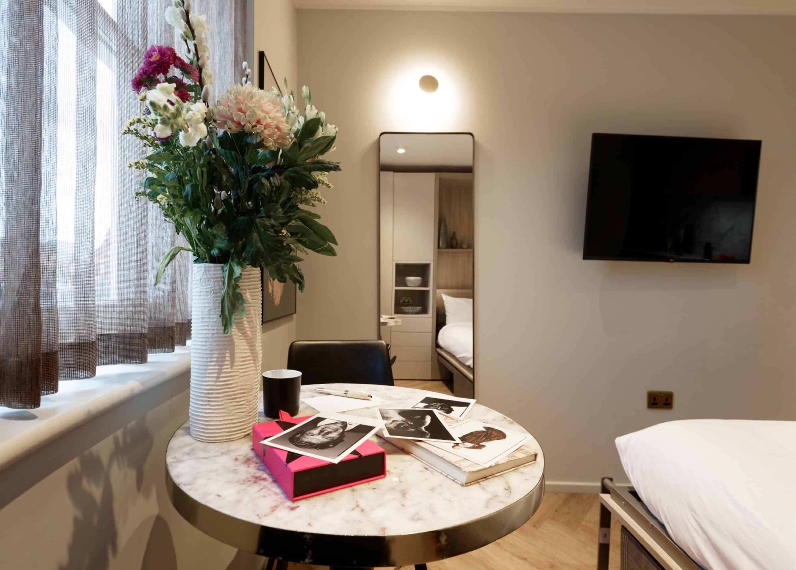 Studio Room, Cromwell Rd, London, SW7 2RL (Studio 1) - London, England, United Kingdom - Studio - Amenities