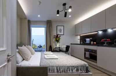 Studio - Amenities?w=400&h=260&fit=crop&q=40&auto=format&trim=auto