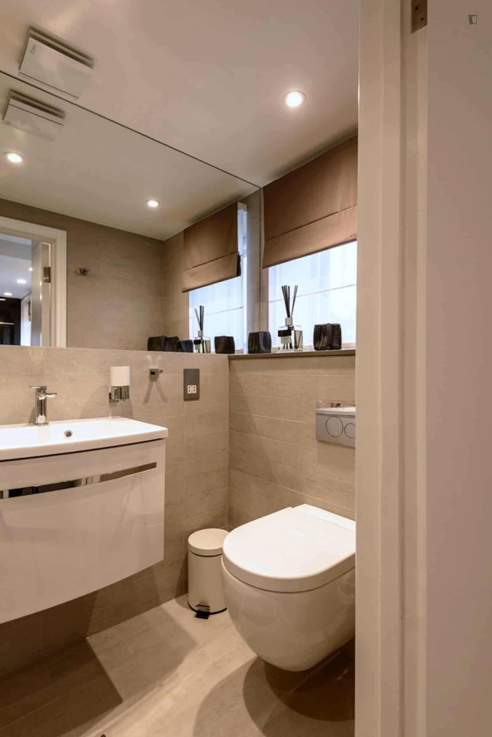 Studio Room, Cotleigh Rd, London NW6 2NL (Studio 1) - London, England, United Kingdom - Studio - Bathroom