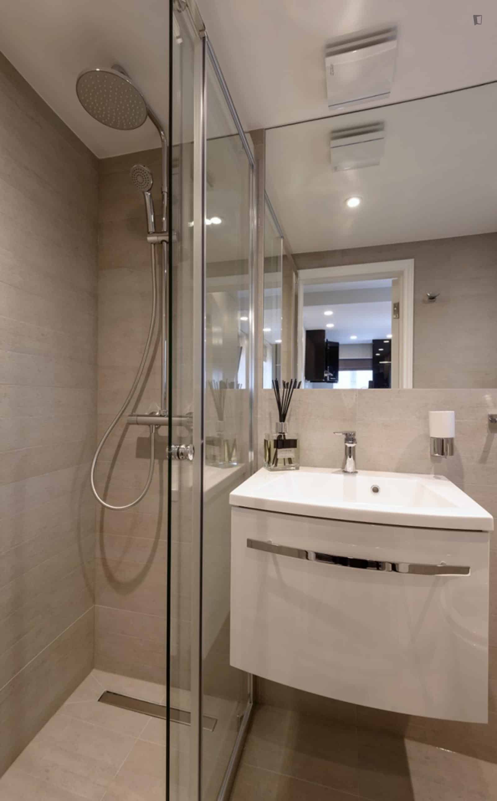 Studio - Kitchen?w=400&h=260&fit=crop&q=40&auto=format&trim=auto