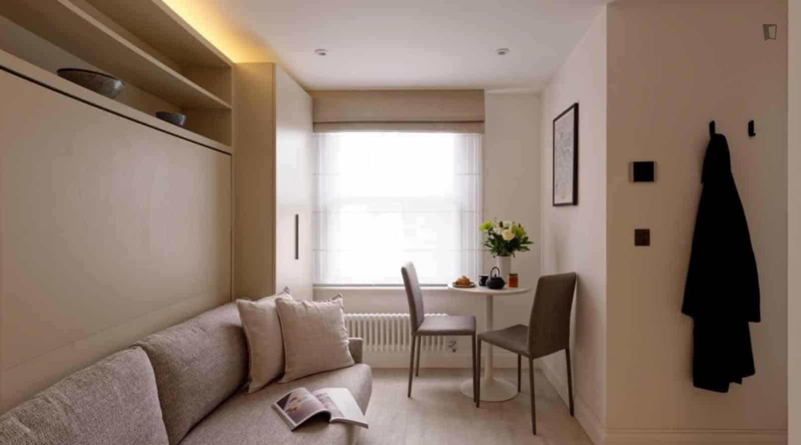 ?w=400&h=260&fit=crop&q=40&auto=format&trim=auto