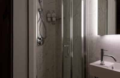 Studio Room, Kensington Gardens, London, W8 4PX (Studio 9) - London, England, United Kingdom - Studio - Bathroom