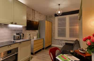Studio - Bathroom?w=400&h=260&fit=crop&q=40&auto=format&trim=auto