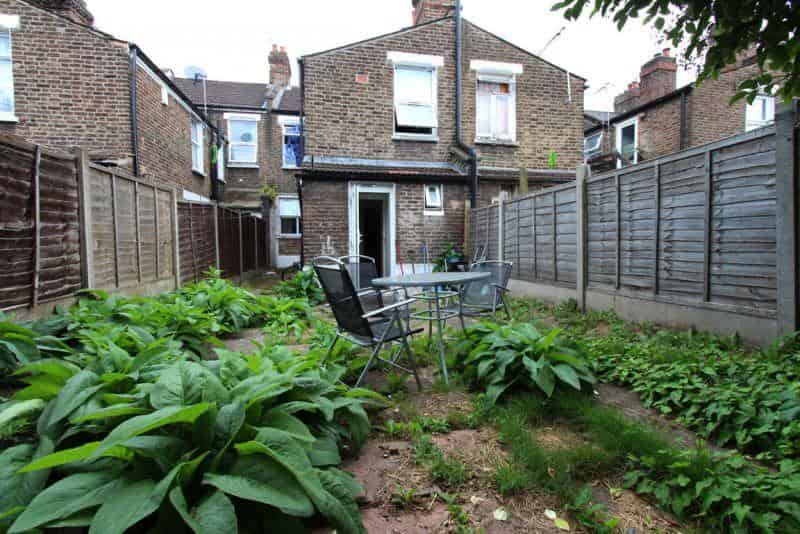 Room in a 6 Bedroom Apartment, Springfield Rd, London N15 4AZ - London, England, United Kingdom - Exterior