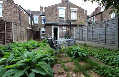 Room in a 6 Bedroom Apartment, Springfield Rd, London N15 4AZ - London, England, United Kingdom - Exterior