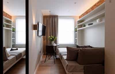 Studio - Bathroom?w=400&h=260&fit=crop&q=40&auto=format&trim=auto
