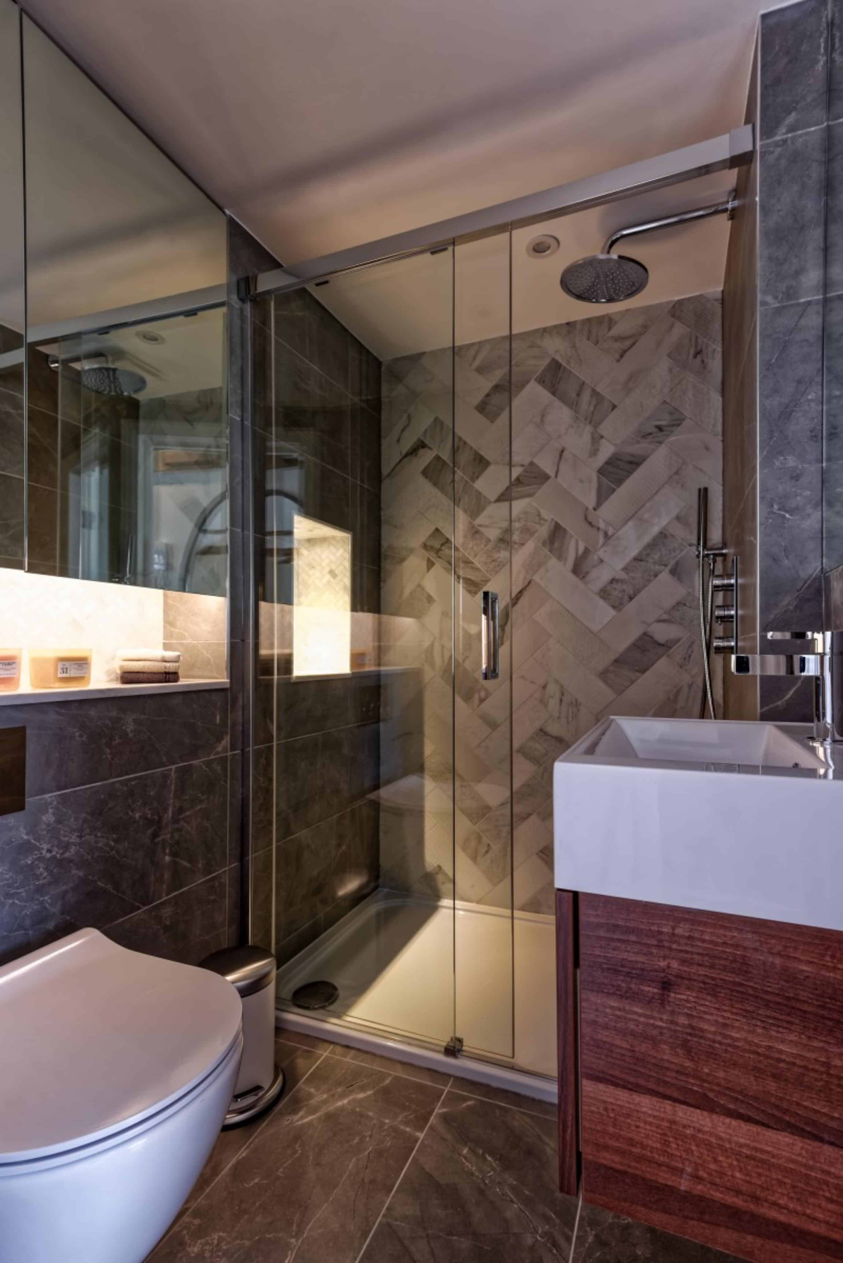 Studio Room, Gloucester Pl, London W1U 6JS (Studio 5) - London, England, United Kingdom - Bathroom