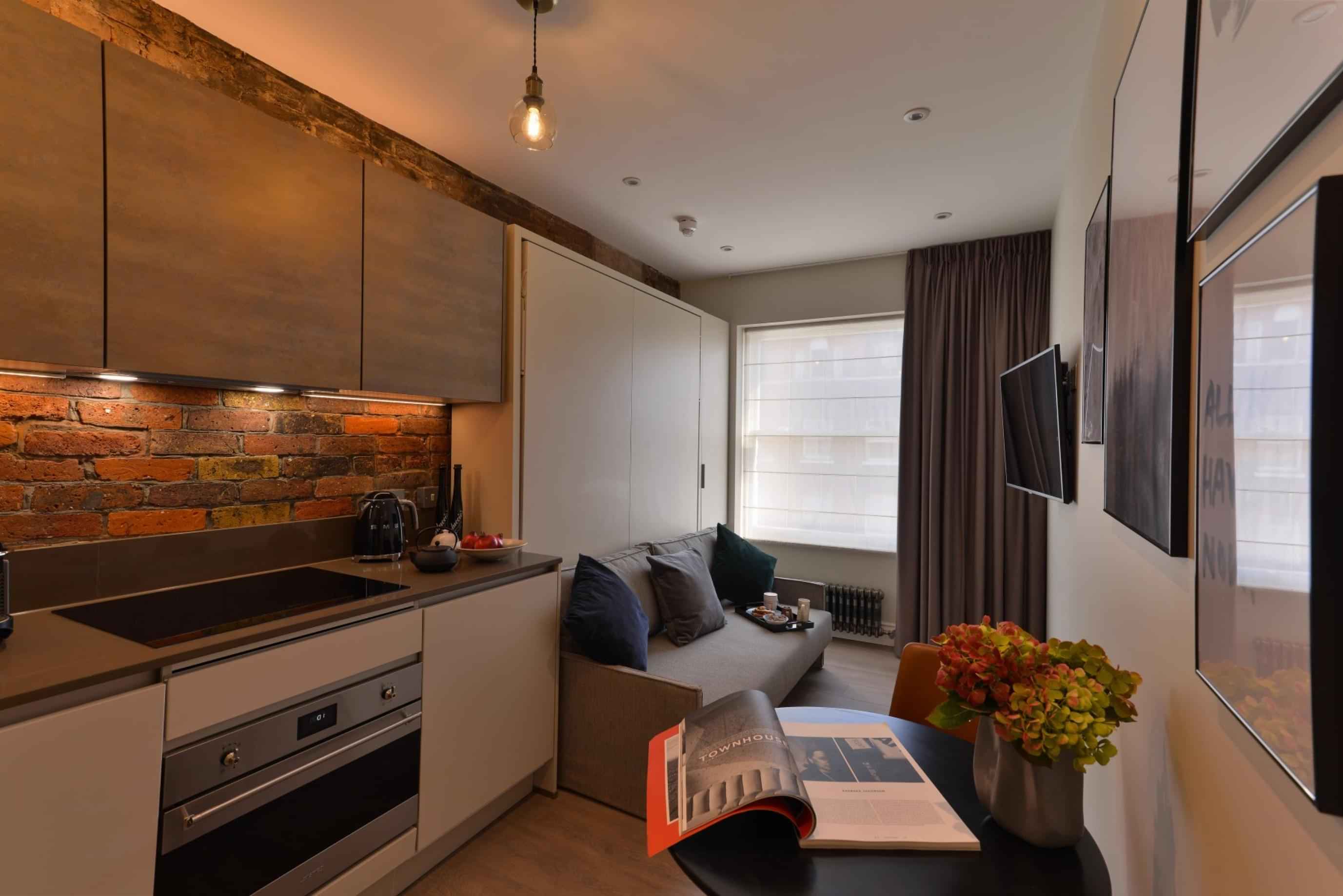 Comfy Studio Near The Marylebone Green Park, London - London, England, United Kingdom - Studio - Bedroom
