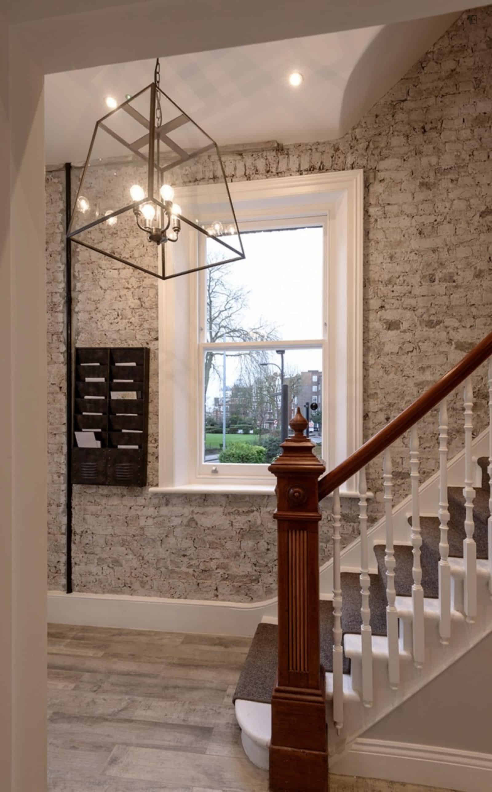 ?w=400&h=260&fit=crop&q=40&auto=format&trim=auto