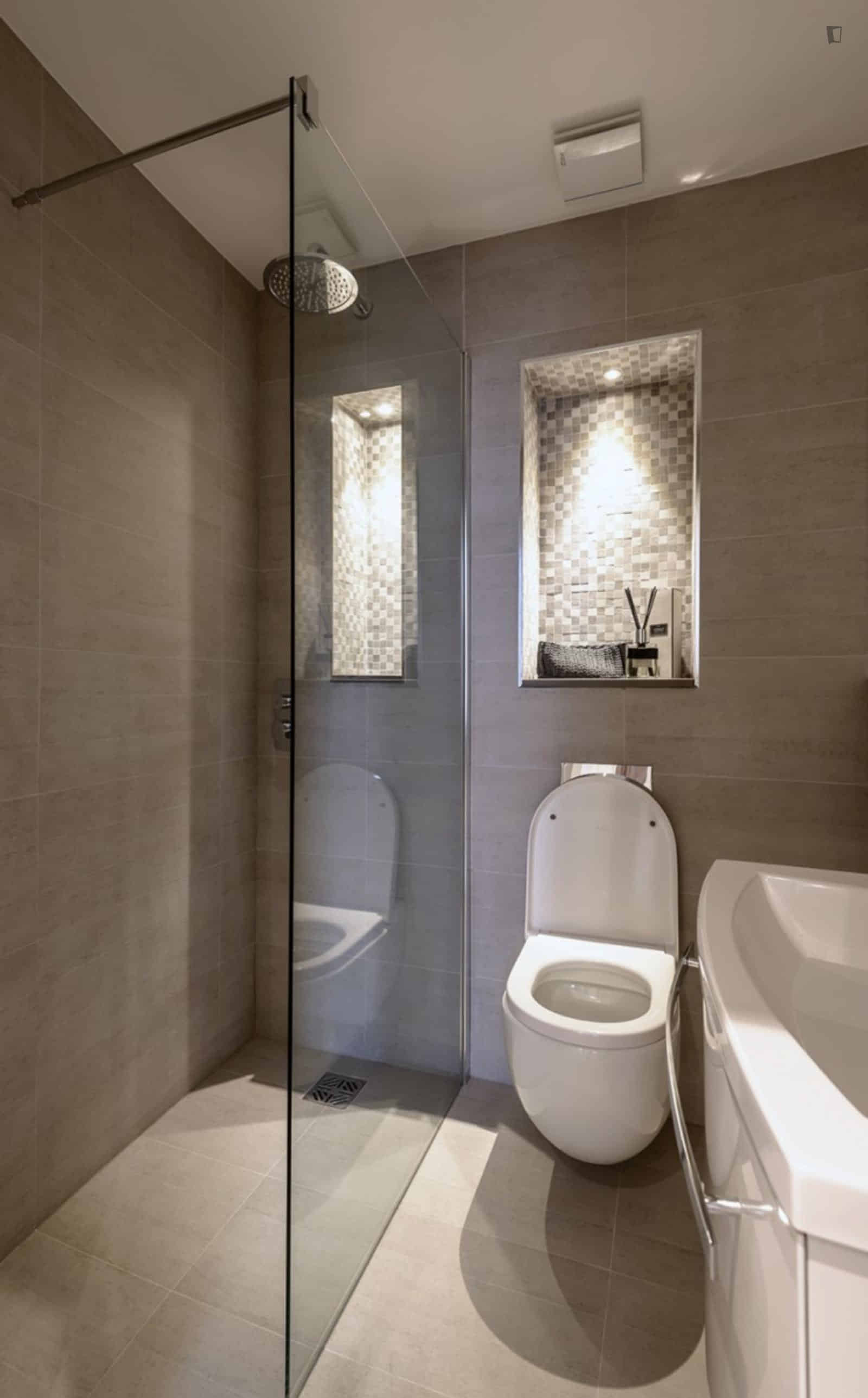 Studio Room, Cotleigh Rd, London NW6 2NL (Studio 2) - London, England, United Kingdom - Studio  - Bathroom