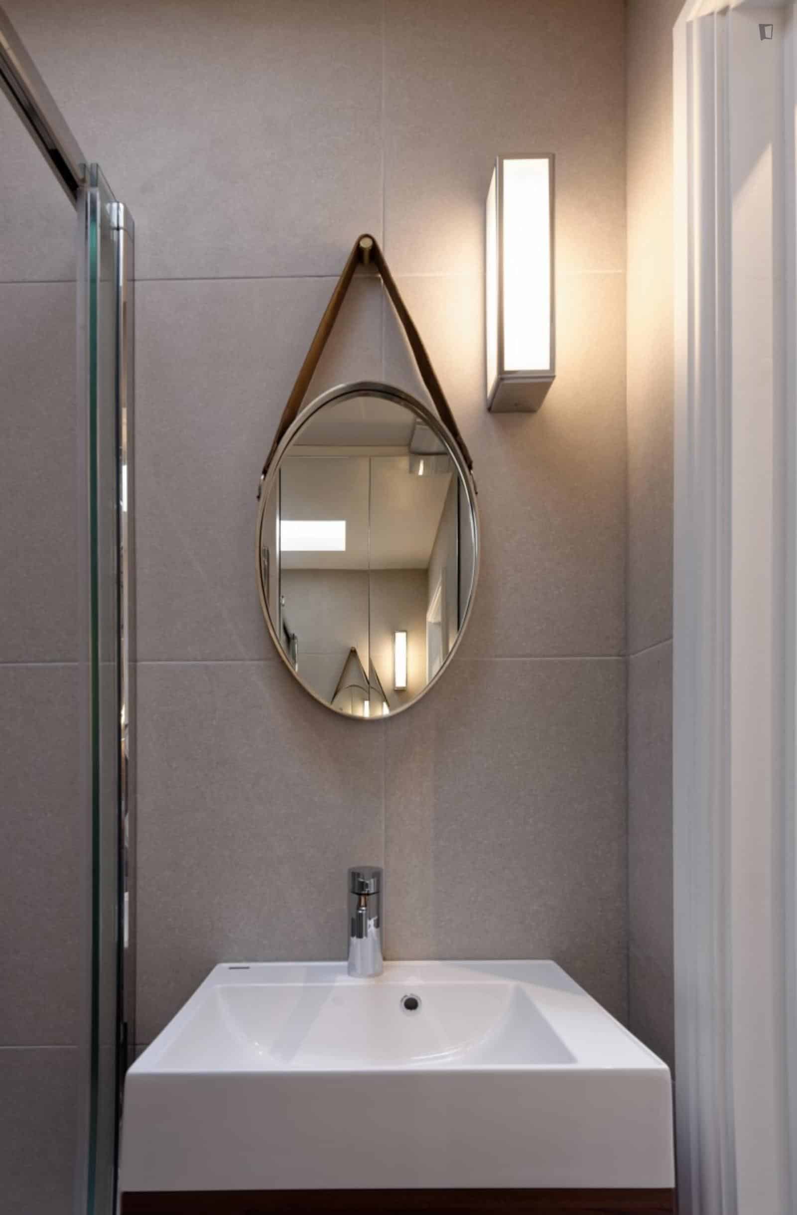 Studio - Kitchen?w=400&h=260&fit=crop&q=40&auto=format&trim=auto