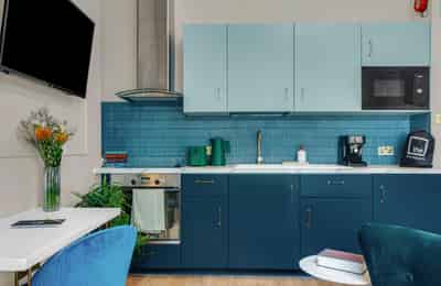 Studio - Bedroom?w=400&h=260&fit=crop&q=40&auto=format&trim=auto