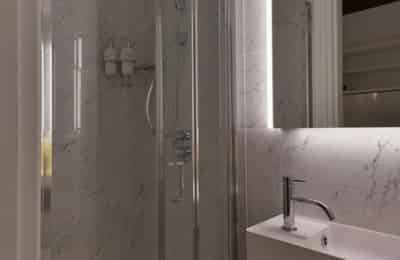 Studio Room, Linden Mews, London, W2 4HE (Studio 15) - London, England, United Kingdom - Studio - Bathroom