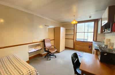 Studio Room, Collingham Rd, London SW5 0NT - London, England, United Kingdom - Studio - Amenities