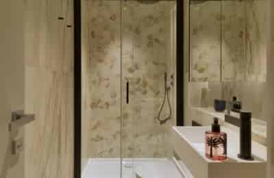 Studio - Bedroom?w=400&h=260&fit=crop&q=40&auto=format&trim=auto