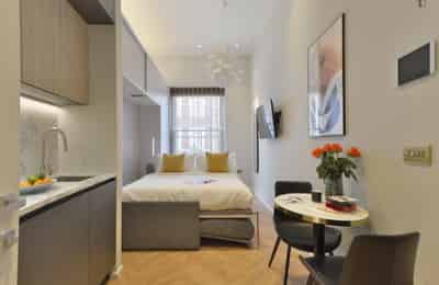 Studio - Bathroom?w=400&h=260&fit=crop&q=40&auto=format&trim=auto
