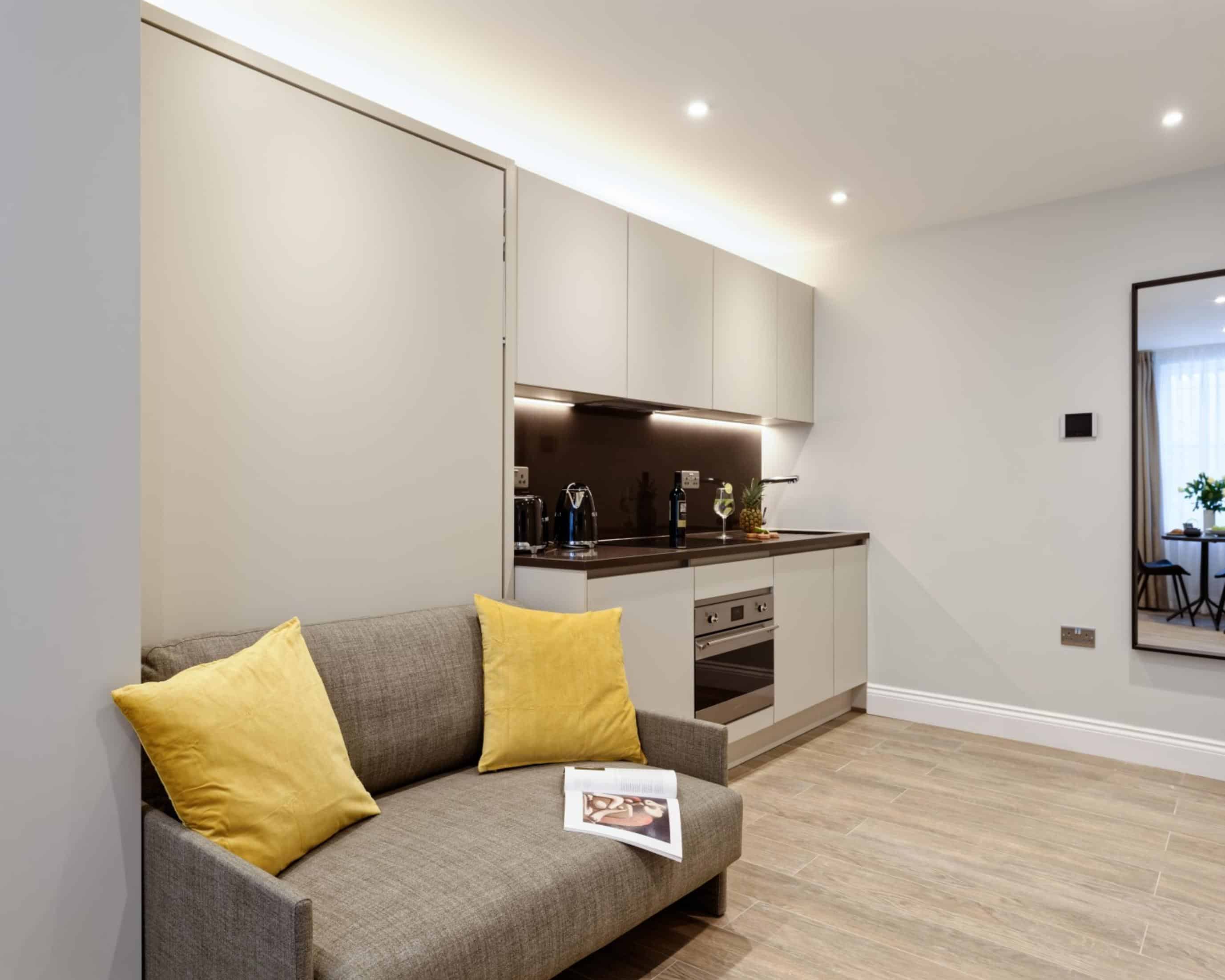 ?w=400&h=260&fit=crop&q=40&auto=format&trim=auto