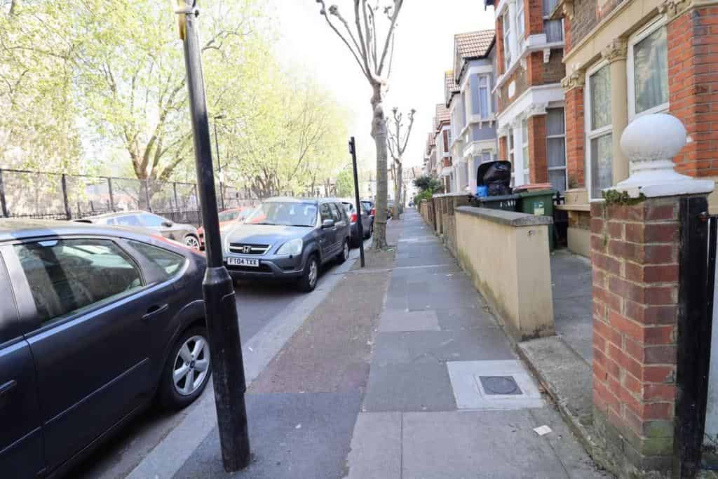 Room in a 6 Bedroom Apartment, Walton Rd, London E13 9BP - London, England, United Kingdom - Exterior