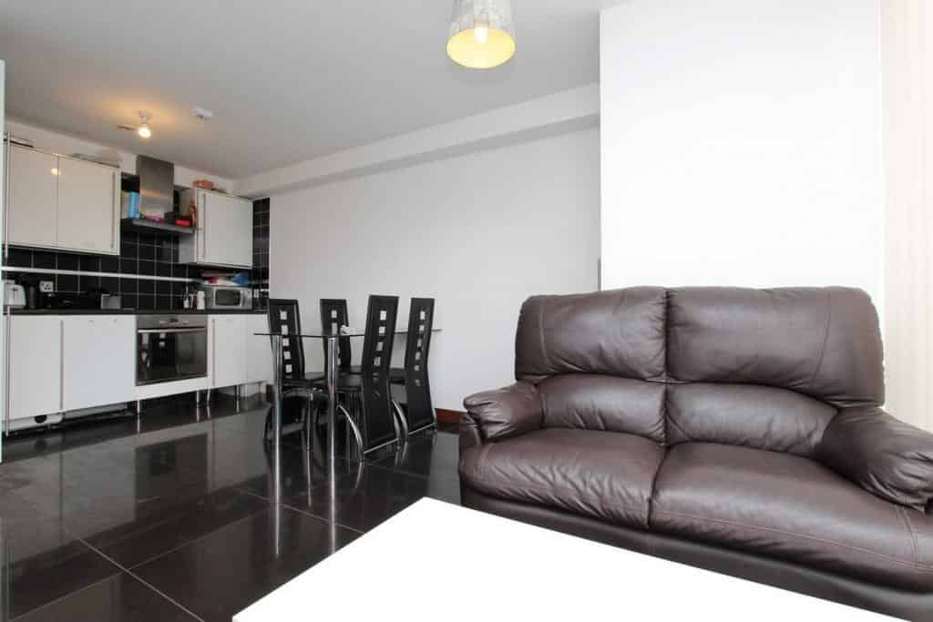 Room in a 3 Bedroom Apartment, Cuba St, London, E14 8LB - London, England, United Kingdom - Common Area