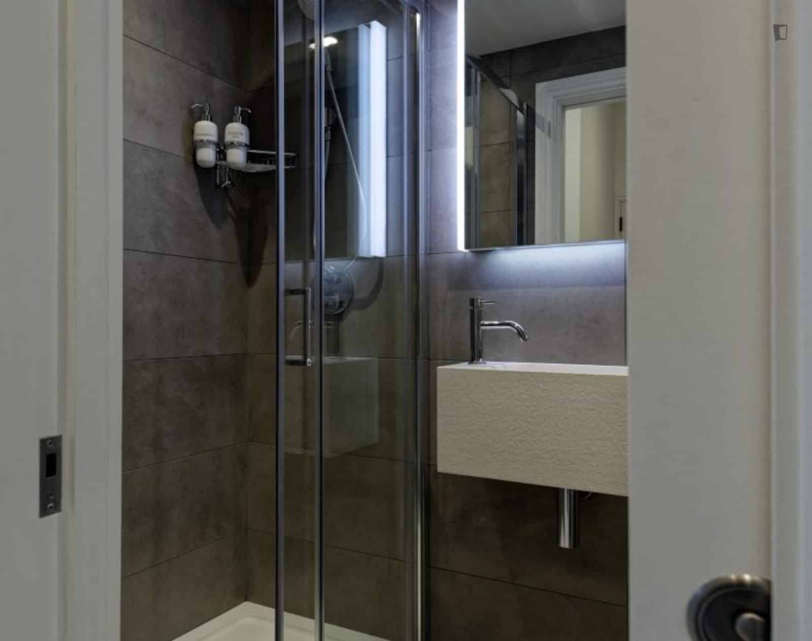 Studio - Common Area?w=400&h=260&fit=crop&q=40&auto=format&trim=auto