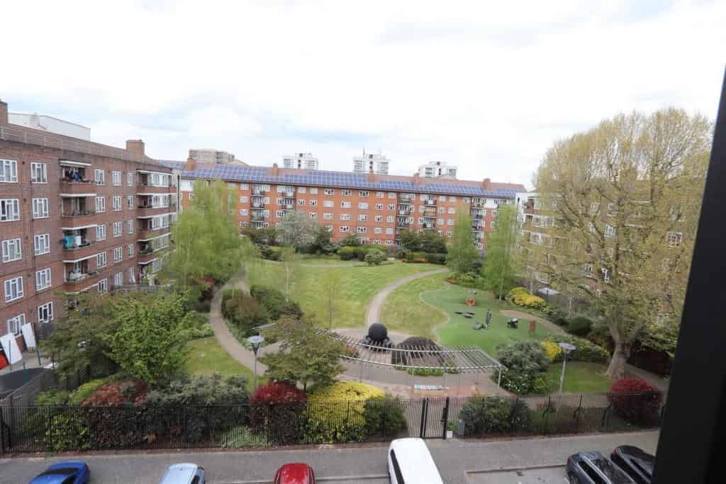 Room in a 6 Bedroom Apartment, Talwin St, London, E3 3NN - London, England, United Kingdom - Exterior