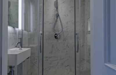 Luminous Studio Close To Kensington Gardens, London - London, England, United Kingdom - Studio - Bathroom