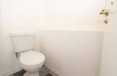 4 Bedroom 1 Bedroom - Bedroom?w=400&h=260&fit=crop&q=40&auto=format&trim=auto