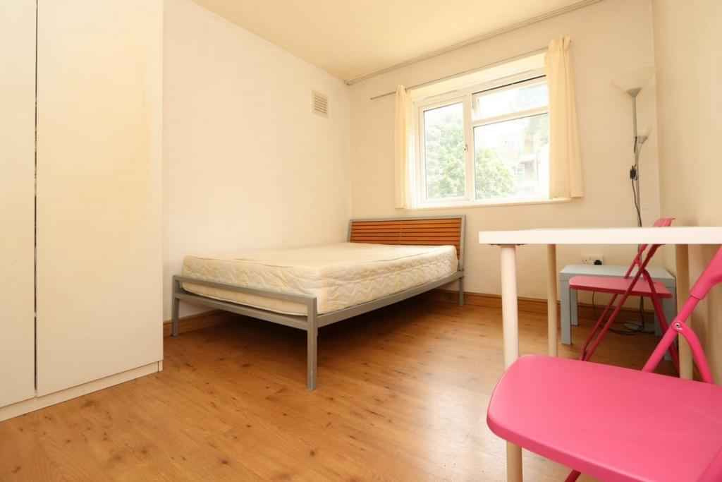 Room in a 2 Bedroom Apartment, Cavendish St, London, N1 - London, England, United Kingdom - 2 Bedroom 1 Bathroom Apartment - 2 - Bedroom