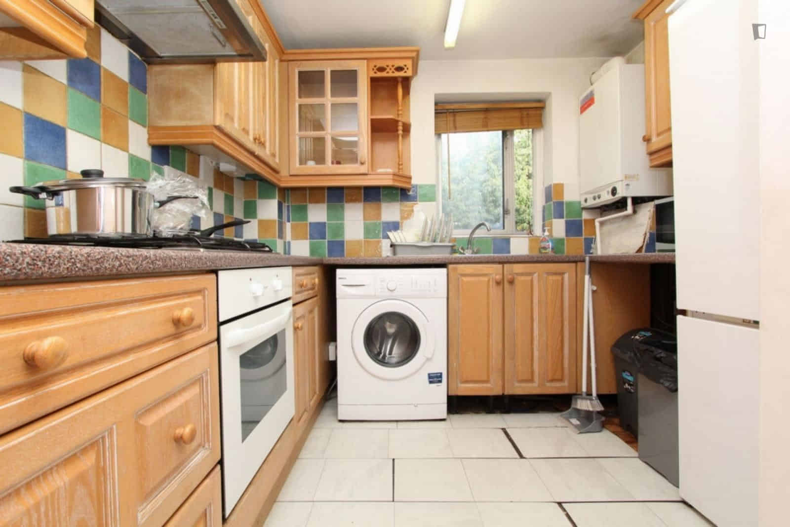 4 Bedroom 1 Bedroom  - Bedroom?w=400&h=260&fit=crop&q=40&auto=format&trim=auto